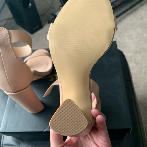 Lulu’s Heel - Picture 5 of 5